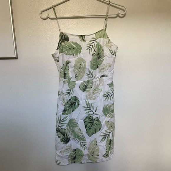 Dynamite Green Leaf Mini Dress - Picture 3 of 4